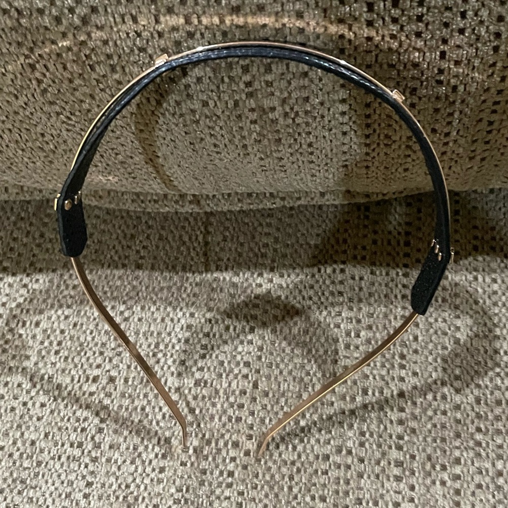 Black and Rosegold toned headband